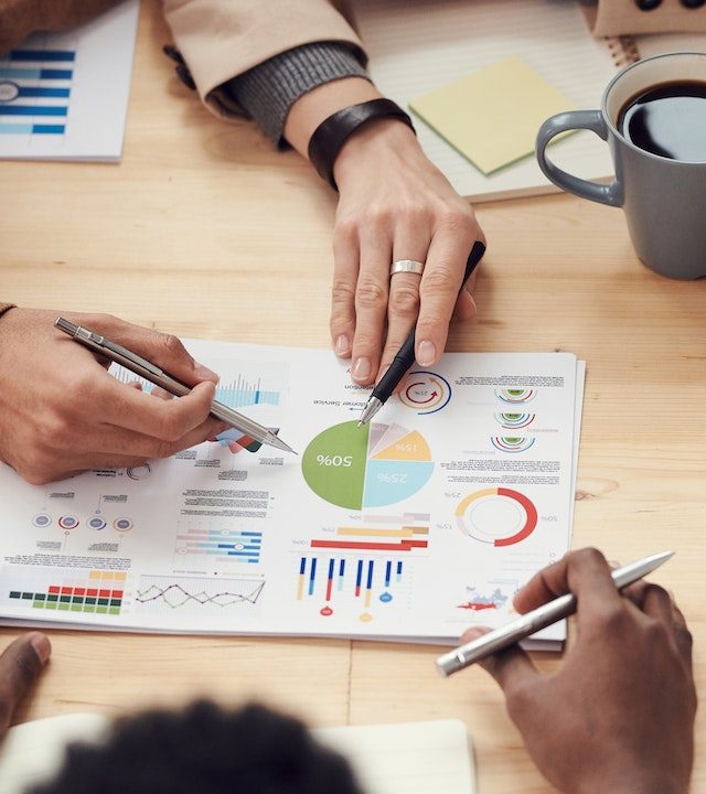 pexels-fauxels-3184292